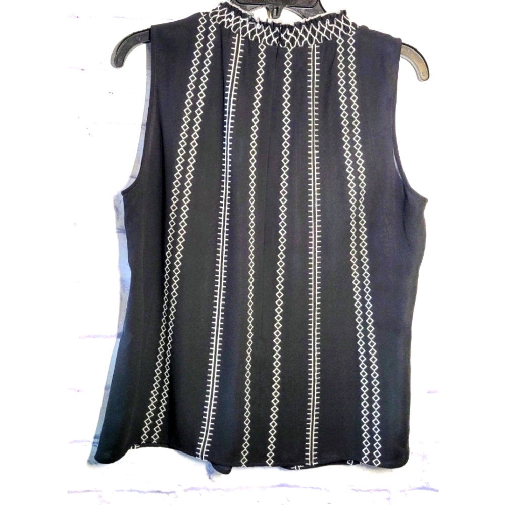 White House Black Market Top Womens Size 8 Black Sleeveless Contrast Stitch